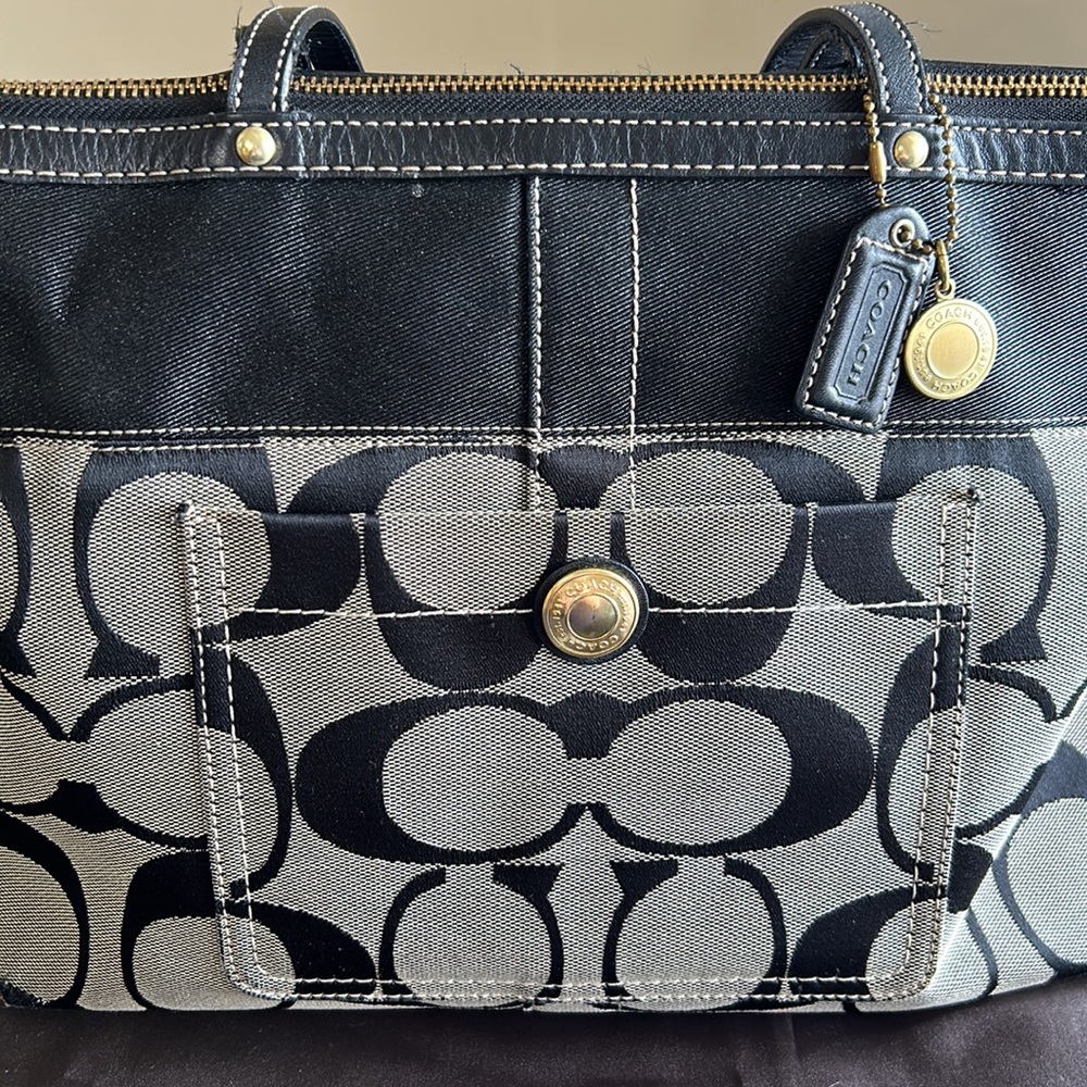 COACH Signature C Black & Gray Purse/Satchel/Handbag - Picture 6 of 16